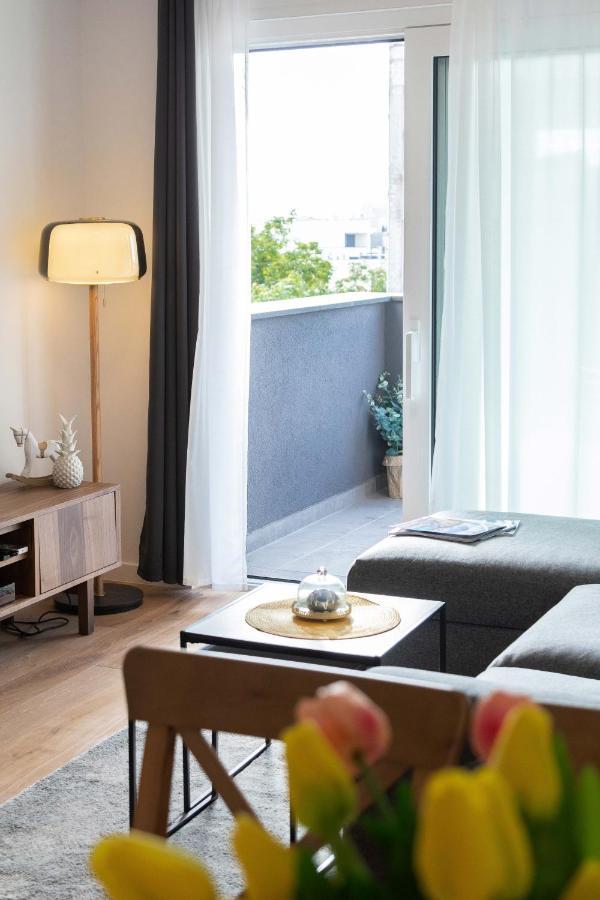 Design 2Bdr Apartment With Balcony- Free Parking 萨格勒布 外观 照片