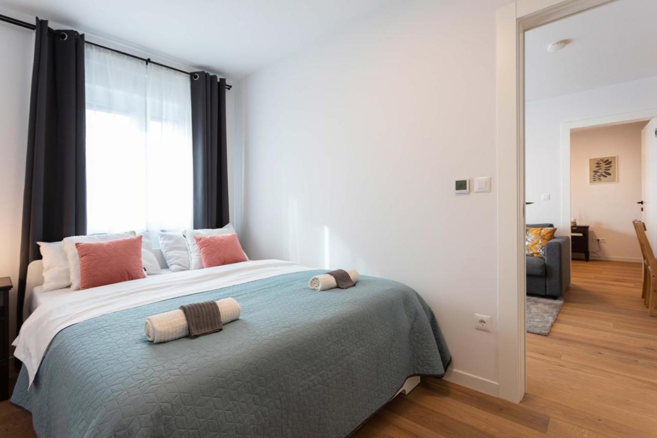 Design 2Bdr Apartment With Balcony- Free Parking 萨格勒布 外观 照片